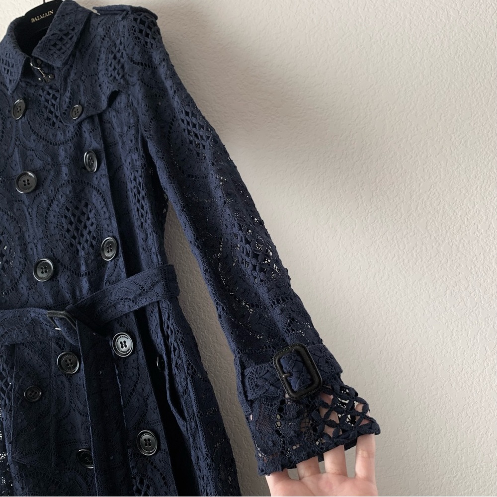 Burberry lace trench coat - Picture 14 of 16